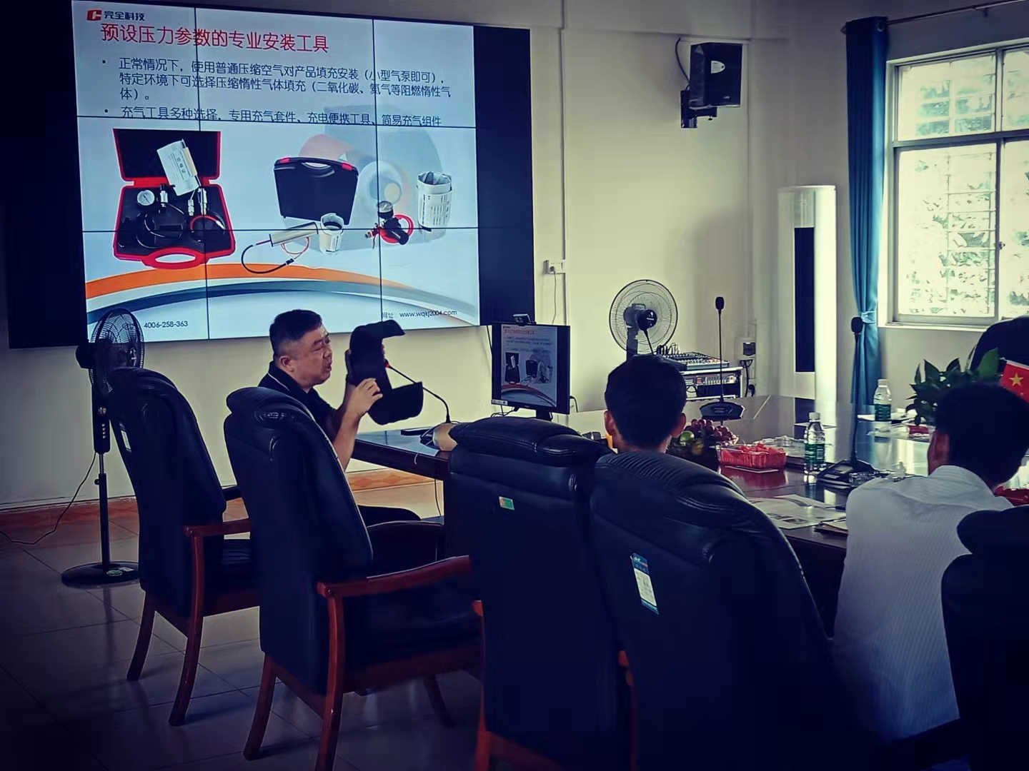 ���i�������Է��